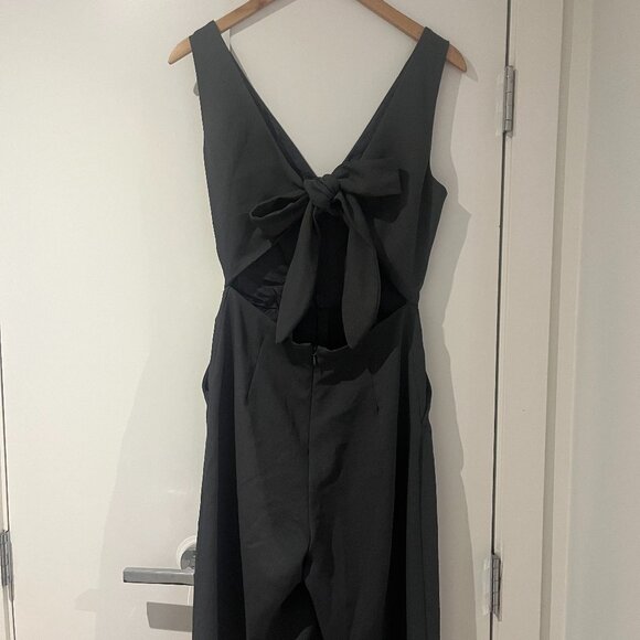 Aritzia Wilfred Ecoulement Jumpsuit Tie Back Dark Grey Size 4 - Picture 3 of 4